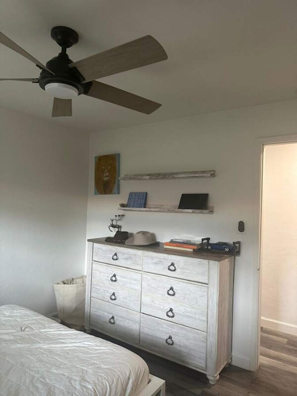 Foto del edificio - 240 NE 60th St