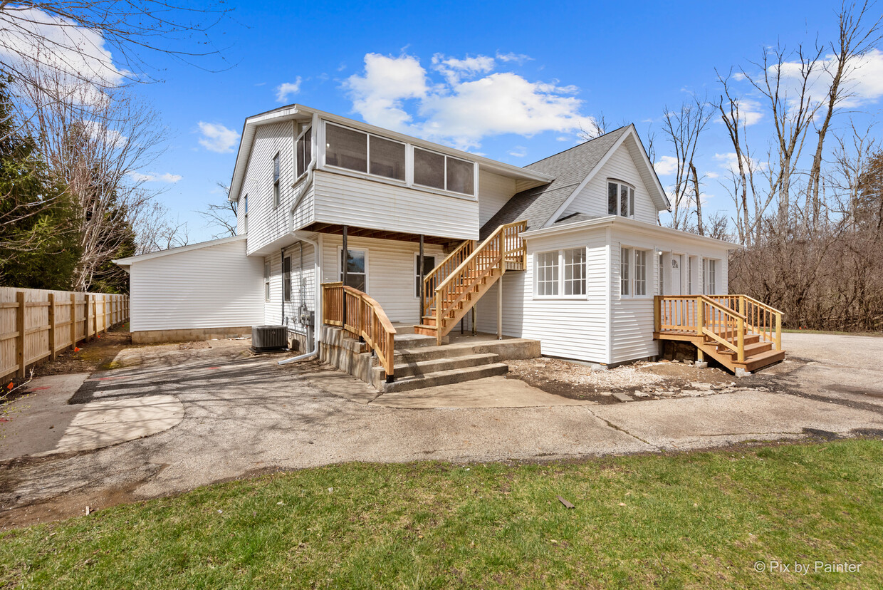 Foto principal - 544 Hainesville Rd