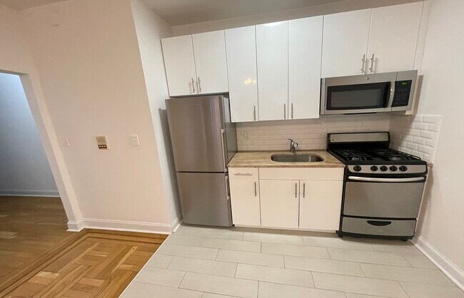 Building Photo - 4141 41st St