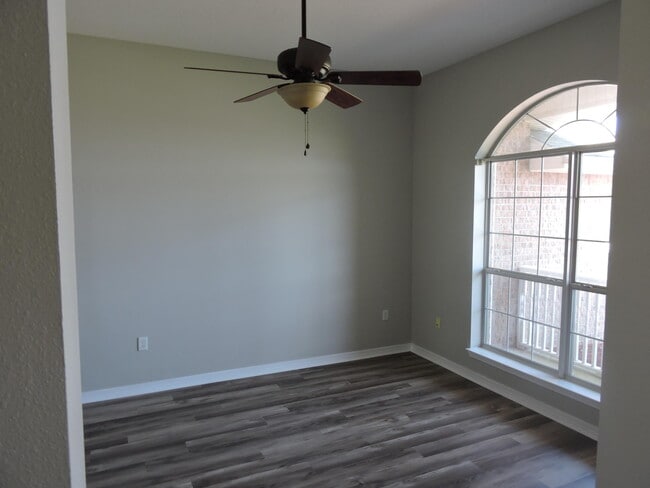 Building Photo - 4862 Leyland Ln