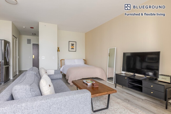 Building Photo - 340 E North Water St