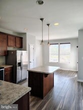 Building Photo - 11 Britania Ct