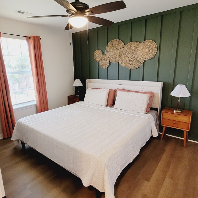 Foto del edificio - 253 White Oak Rd