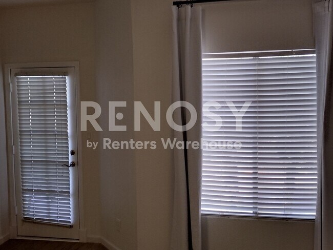 Foto del edificio - 9600 N 96th St