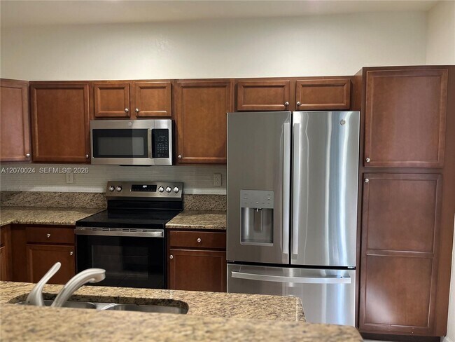 Building Photo - 9362 SW 171st Ct