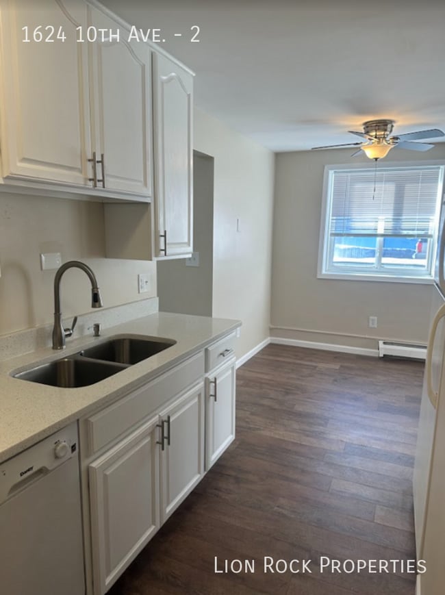 Building Photo - 1624 10th Ave