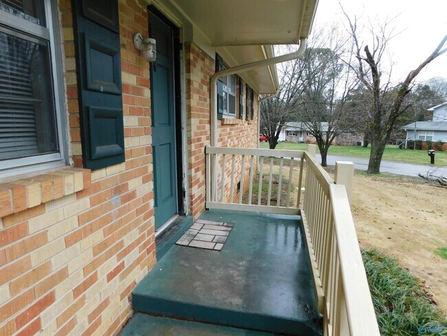 Building Photo - 3104 Cumbres Cir NW
