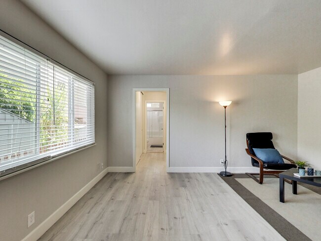 Foto del edificio - 1830 6th Ave