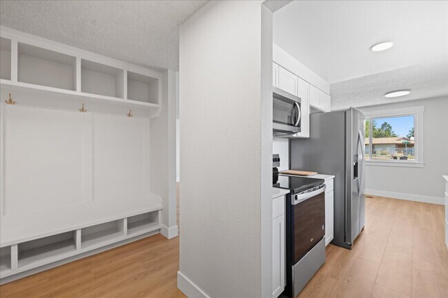 Foto del edificio - 1309 W Maple Ave