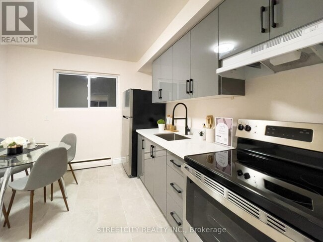 Building Photo - 1272 Gramercy Park Pl