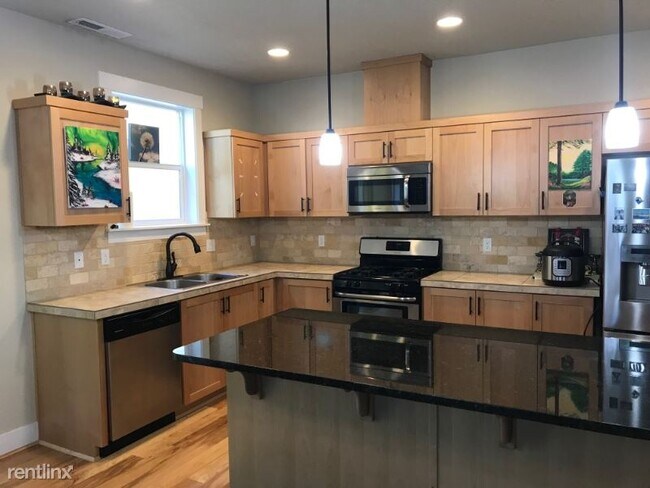 Foto del edificio - 4 br, 2.5 bath House - 383 SW 202ND TERRACE