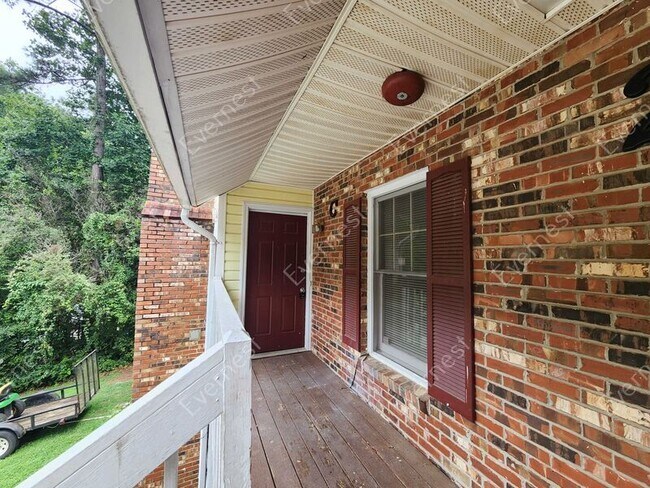 Building Photo - 295 E Burns Ct SW