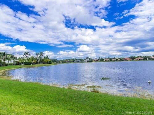 Building Photo - 1454 Lantana Dr