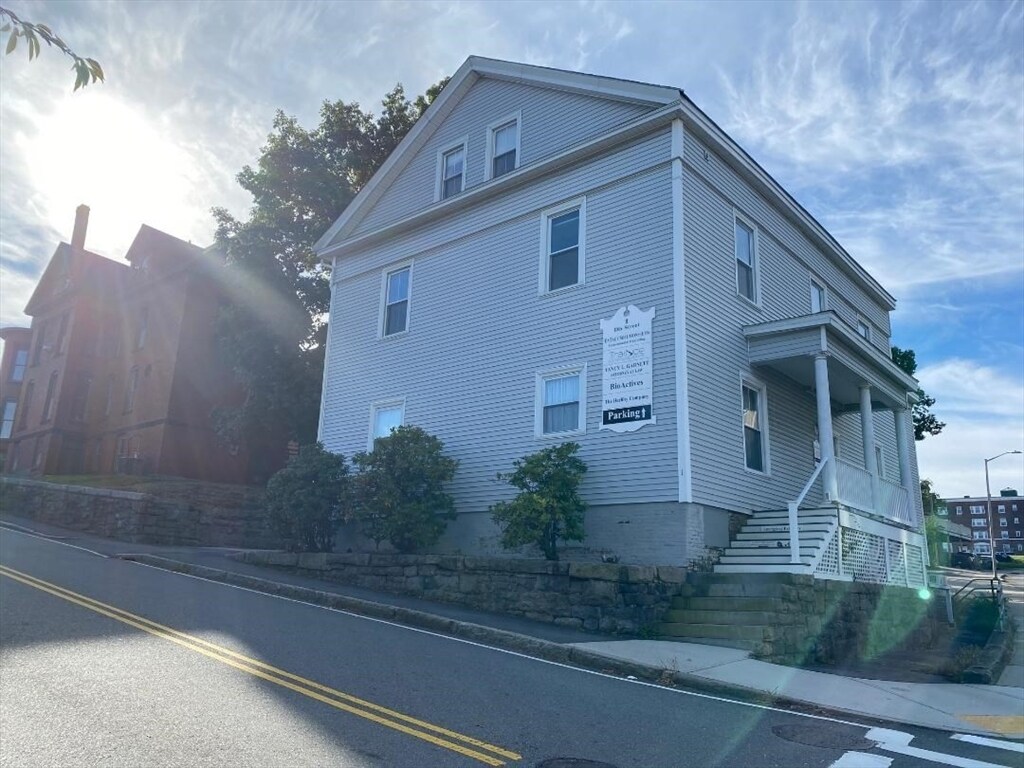 Primary Photo - 1 Dix St