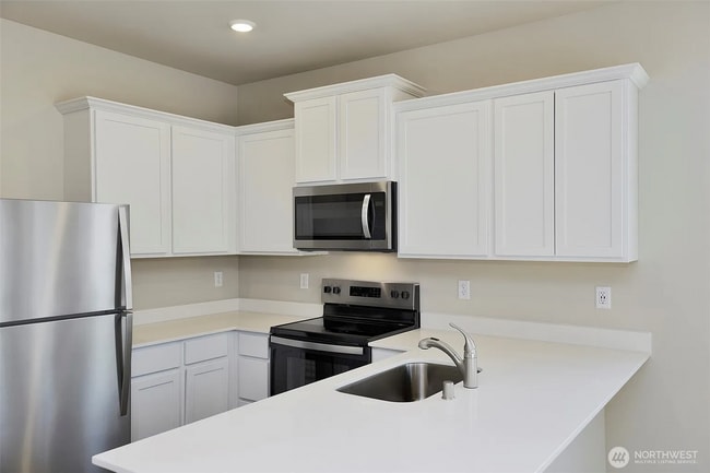 Foto del edificio - Spacious 4-Bedroom, 3-Bath Home in Tacoma