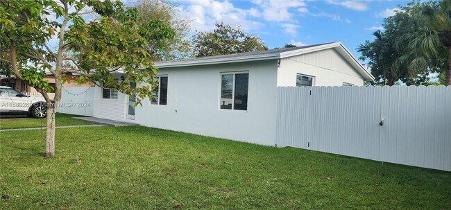 Building Photo - 11460 SW 196th Terrace