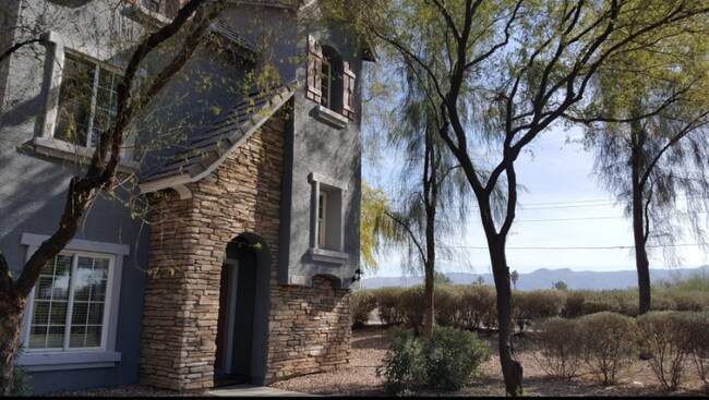 Building Photo - 5744 S 21st Pl