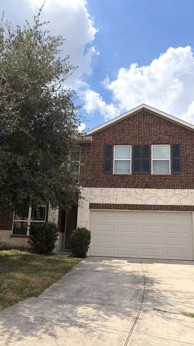 Building Photo - 2311 Village Stone Ct