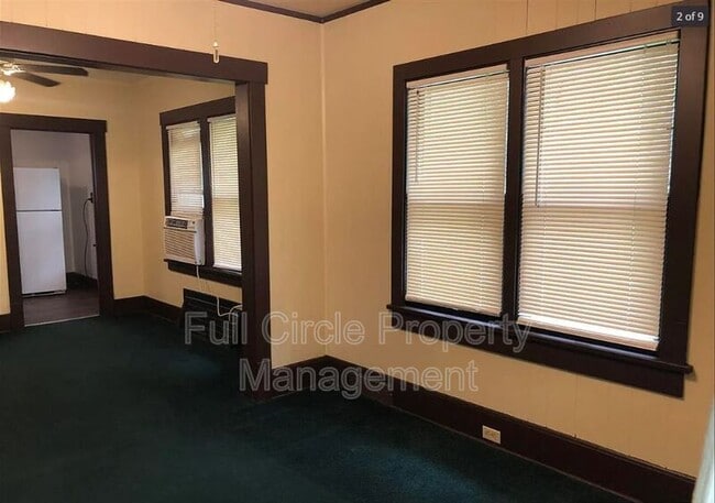 Foto del edificio - 4715 Fowler Ave