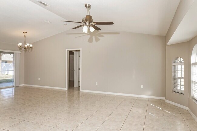 Foto del edificio - 239 Allworthy St