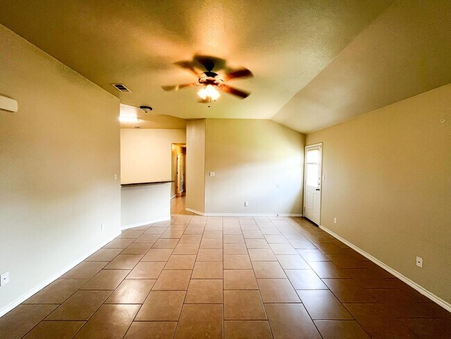 Foto del edificio - 4106 Cambridge Dr