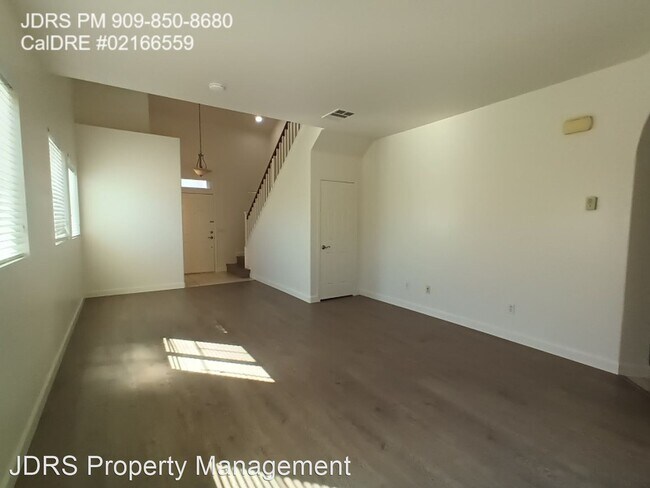 Building Photo - 3 br, 2.5 bath House - 2180 Bella Vista Way