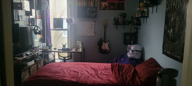 Building Photo - 325 S Michigan Ave