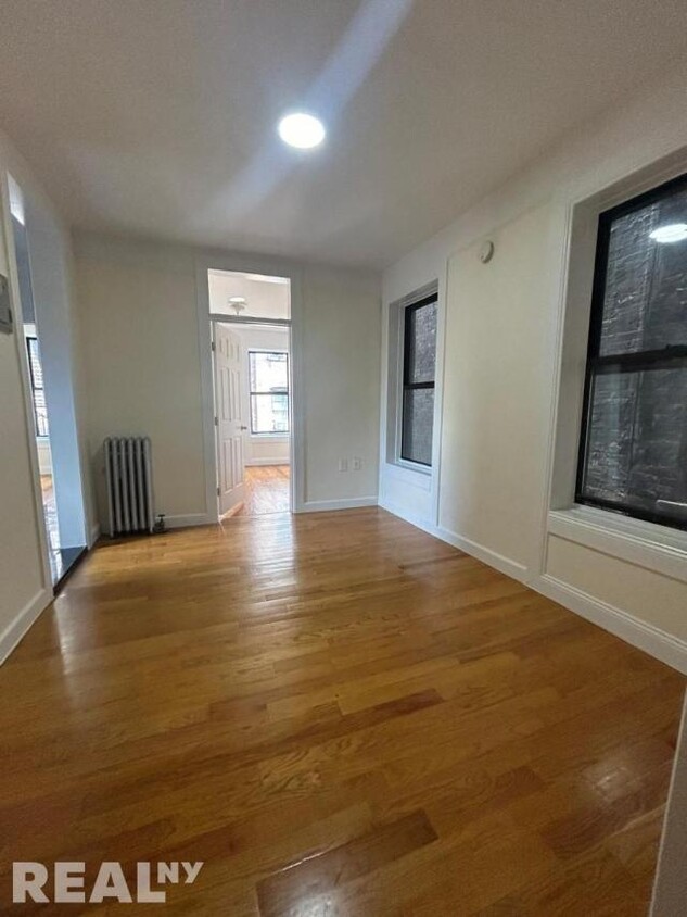 Foto principal - 3 bedroom in NEW YORK NY 10003