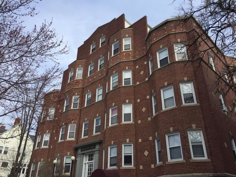 Building Photo - 163 Summer St