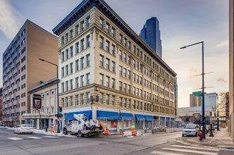 Building Photo - 488 Wabasha St N
