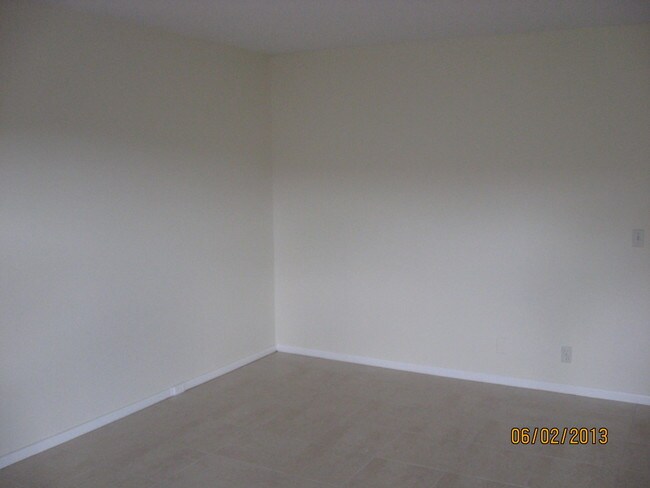 Building Photo - 13255 SW 7th Ct