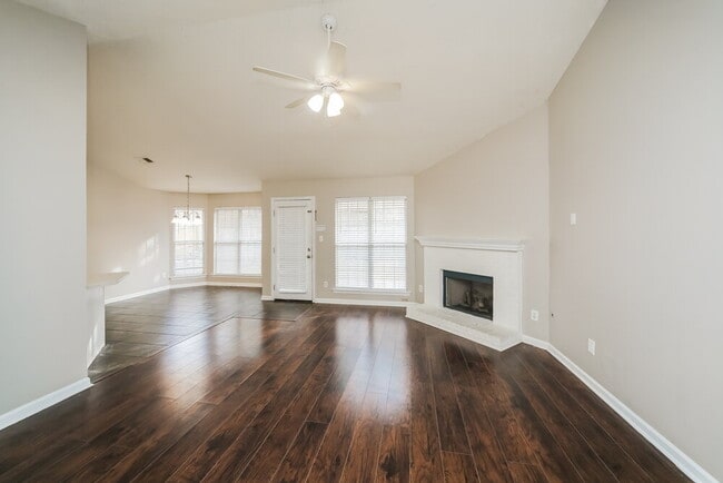 Foto del edificio - 1403 Leery Cove