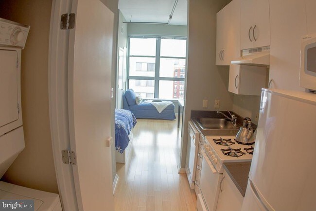 Foto del edificio - 1300 N St NW