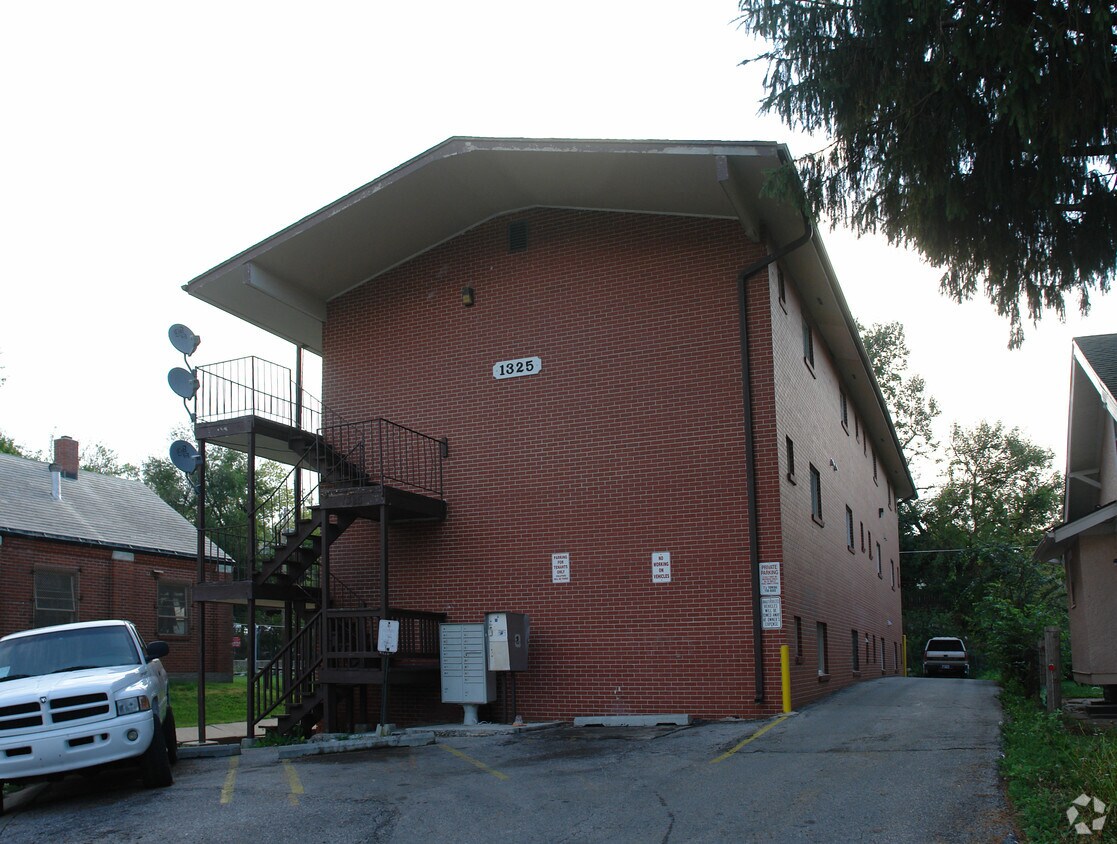 Country House Apts Apartments in Omaha, NE