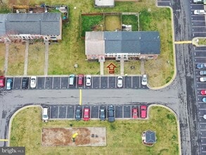 Building Photo - 311 Willowbrook Ct