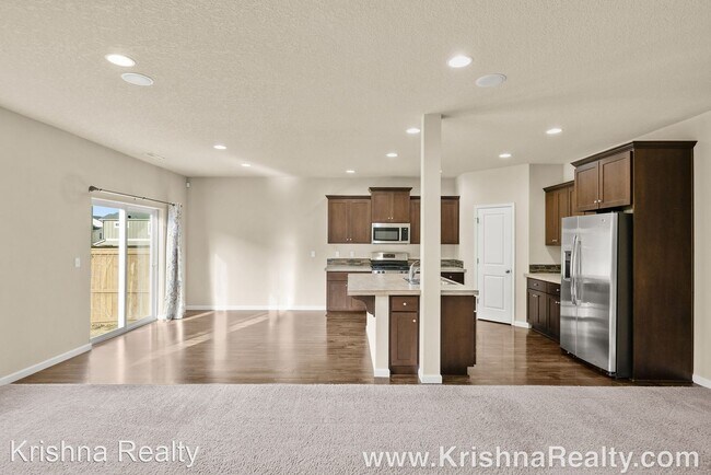 Foto del edificio - 5 br, 3.5 bath House - 7191 NW 167th Avenue