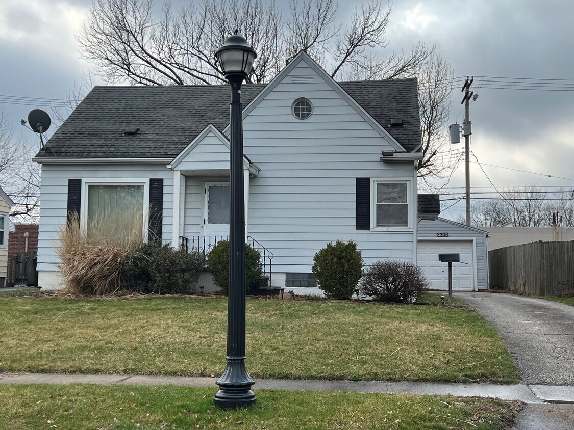 Primary Photo - 2306 21st St