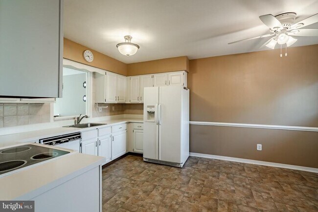 Foto del edificio - 801 Winchester Ct