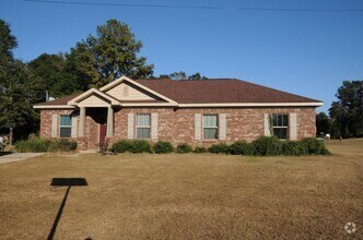 Building Photo - 7338 School House Ln