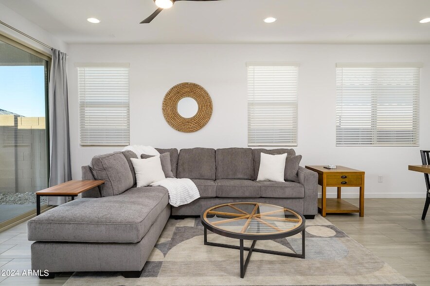 Foto principal - 2057 W Burnside Trail
