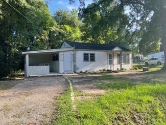 Building Photo - 1802 W 5th Ave