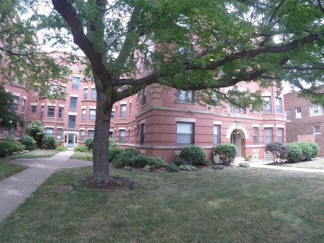 Foto del edificio - 11014 Detroit Rd