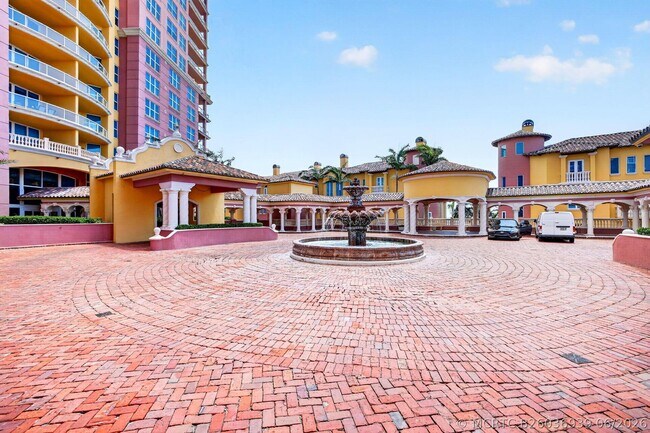 Foto del edificio - 2100 N Ocean Blvd