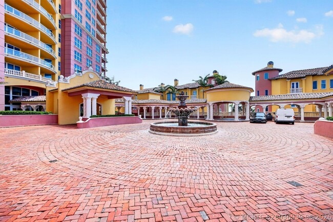 Building Photo - 2100 N Ocean Blvd