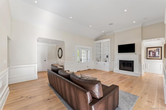 Building Photo - 275 Mill Rd