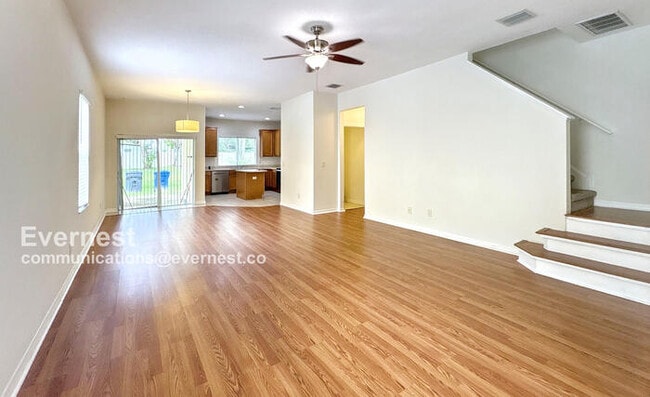 Foto del edificio - 10545 Shady Falls Ct