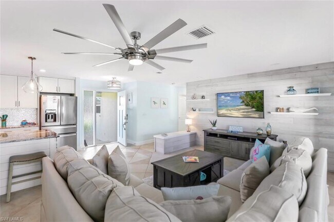 Foto del edificio - 5310 Bayshore Ave