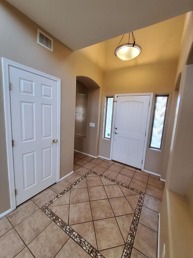 Foto del edificio - 17421 W Papago St