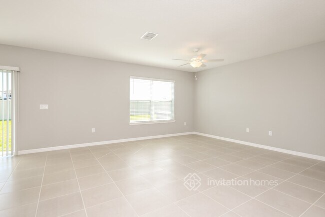 Foto del edificio - 220 Woodsage Pl