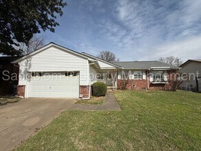 Building Photo - 5823 E 23rd St